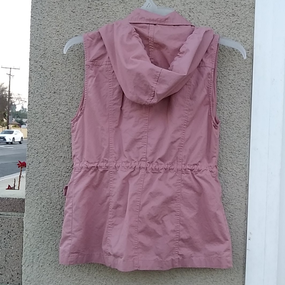 Love Tree Vest - Picture 5 of 9
